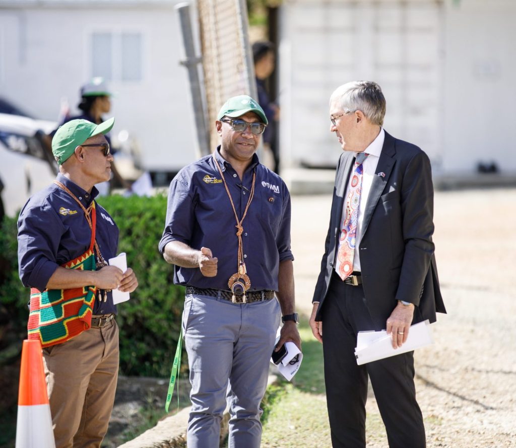 H.E. Mr Ewen McDonald Australian High Commissioner to Papua New Guinea (right) speaking to Kori Chan, the Managing Director (centre), and Michael Chan Jr., the Chief Executive Officer (left) of TWM group.